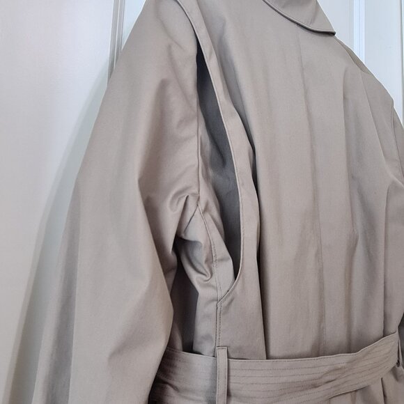 London Fog Trench Coat, Maincoats, with Removable Liner, 40R - Picture 12 of 13